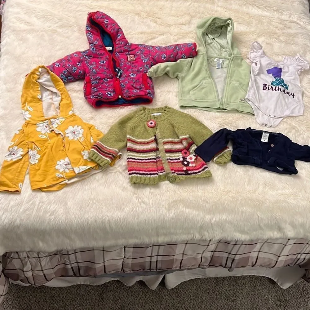 Bundle of 24 items of Baby Clothes: Size 12 months